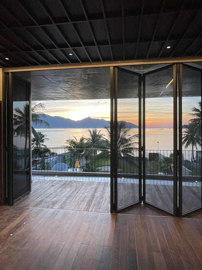 Configuration 4-2/ Bi-Folding Door 6 panel