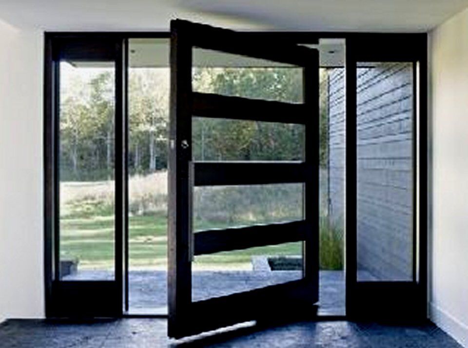 Exterior Pivot Door – 4-Lite